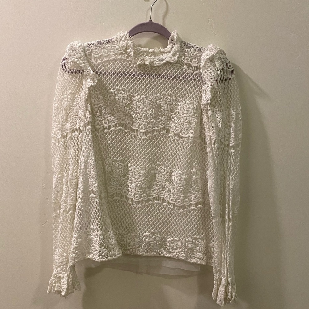 Lace white top